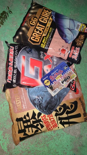 今回使用したヒロキューの集魚材