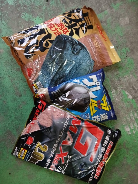今回使用したヒロキューの集魚材